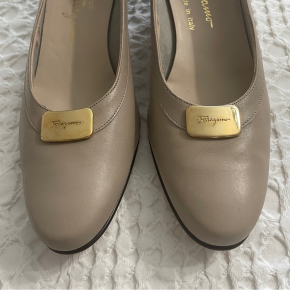 Salvatore Ferragamo ‘Made in Italy’ Leather Block Heels - Picture 3 of 11